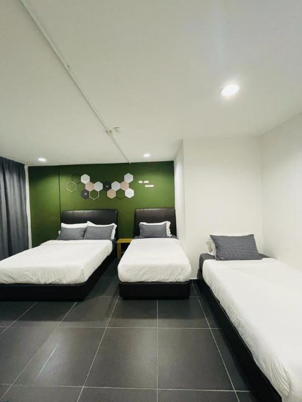 Halo Rooms Hotel Wakaf Bharu Экстерьер фото