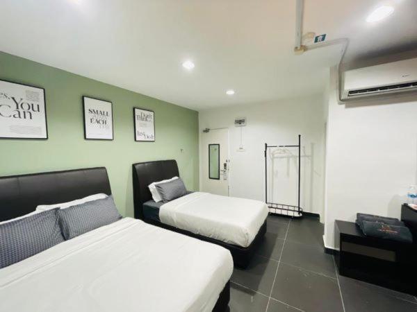 Halo Rooms Hotel Wakaf Bharu Экстерьер фото