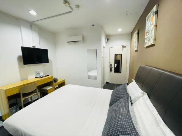 Halo Rooms Hotel Wakaf Bharu Экстерьер фото