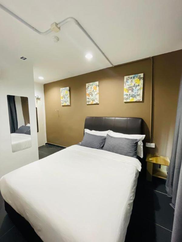 Halo Rooms Hotel Wakaf Bharu Экстерьер фото