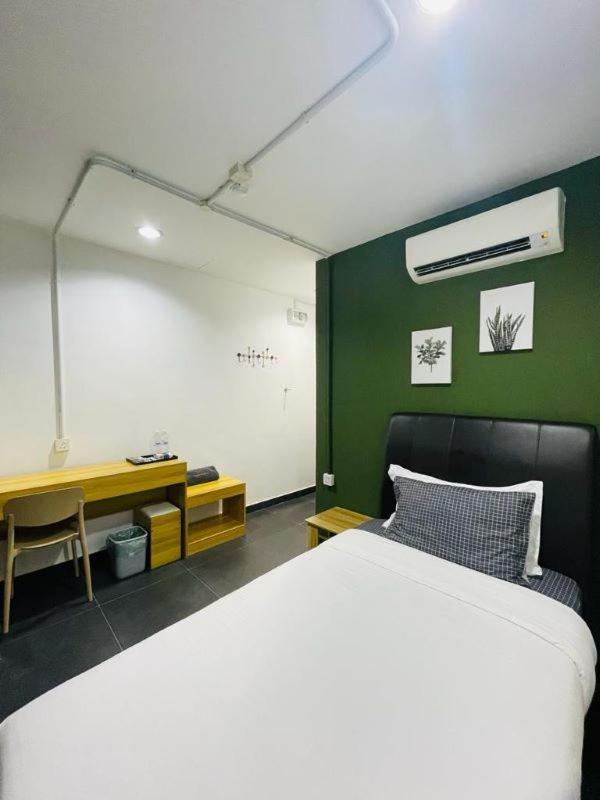 Halo Rooms Hotel Wakaf Bharu Экстерьер фото